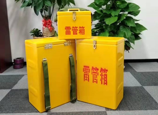 卫滨如何防止雷管箱炸药箱等矿用物品生锈？